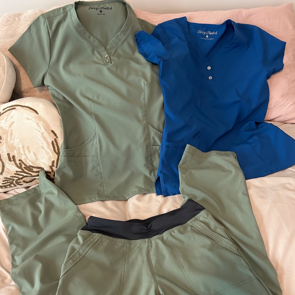 Easy Stetch XS petite light green scrub set plus blue top